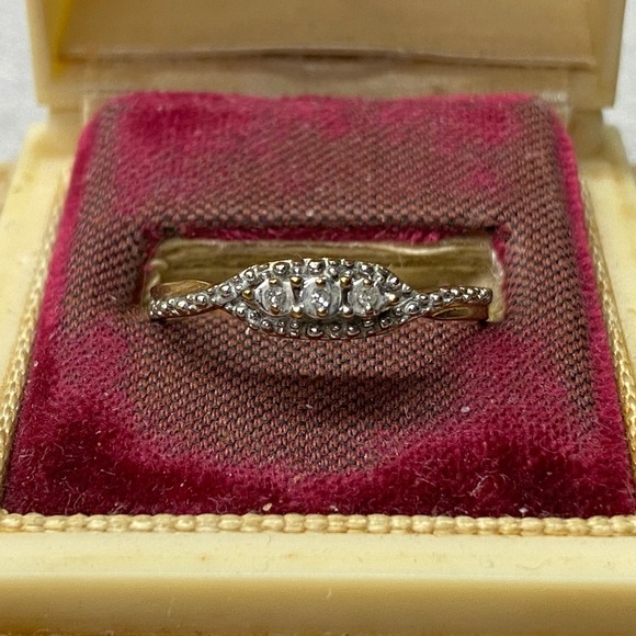 10K Yellow Gold Diamond Trilogy Twist Band Bridal Commitment Ring Size 7.25